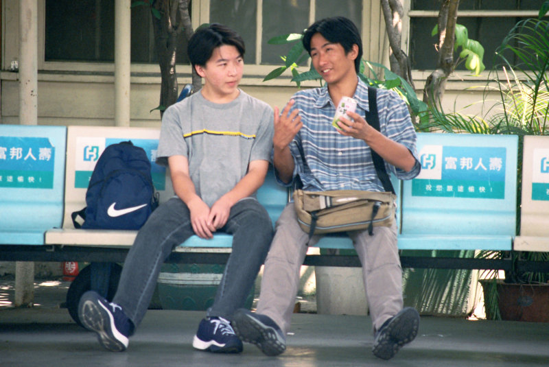 台灣鐵路旅遊攝影台中火車站月台旅客2002年之前攝影照片5